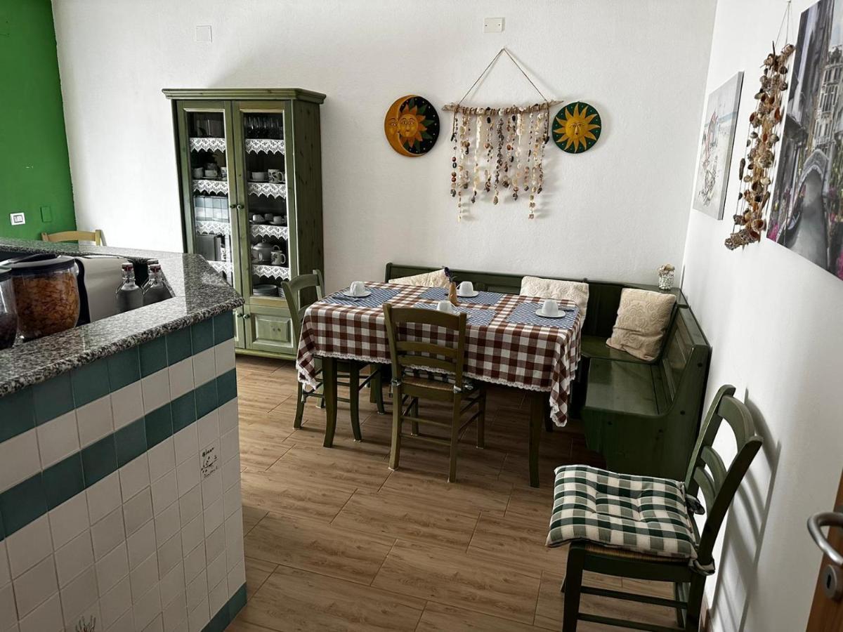 קרבוניה Beppo'S B&B מראה חיצוני תמונה